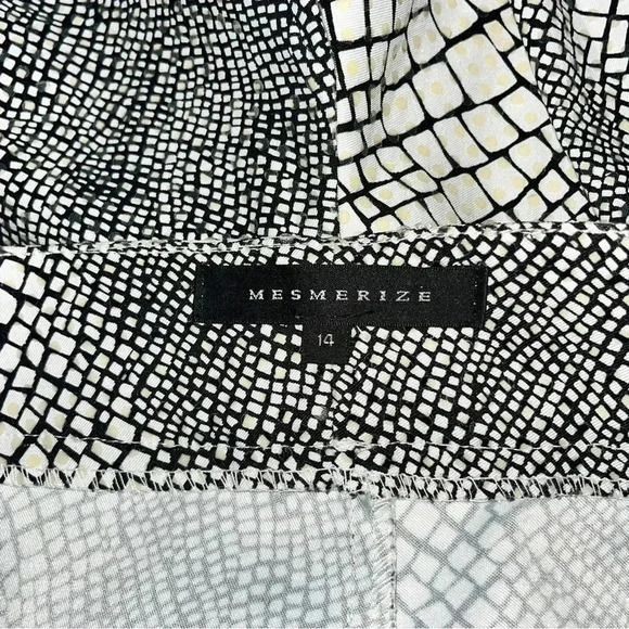 Mesmerize Sparkle Snake print cropped pant with lace up ankle - Picture 5 of 9